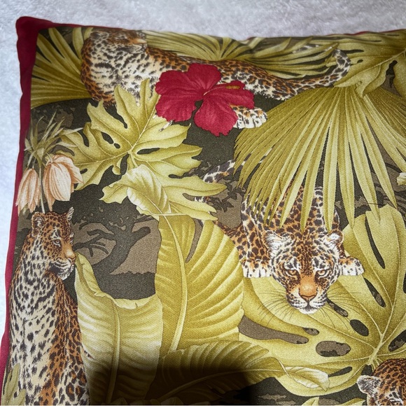 SALVATORE FERRAGAMO COLLECTABLE SIGNATURE JUNGLE ANIMAL PRINT SILK ACCENT PILLOW - Picture 3 of 4
